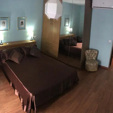 Entre El Falla Y La Caleta Апартаменти