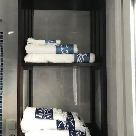 Entre El Falla Y La Caleta *