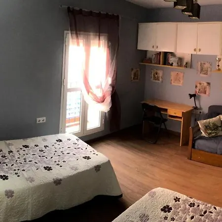 Entre El Falla Y La Caleta Апартаменти