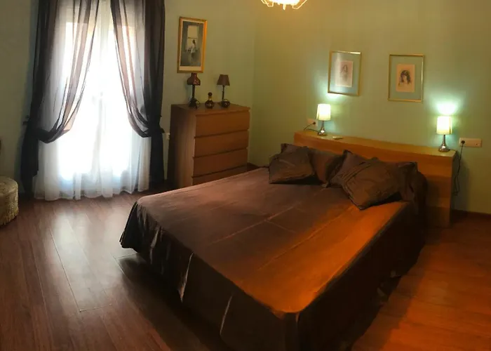 Entre El Falla Y La Caleta * Cadix