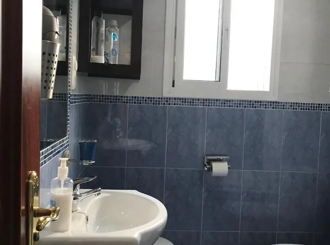 Entre El Falla Y La Caleta Cadiz