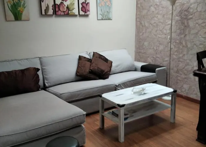 Entre El Falla Y La Caleta Apartment *