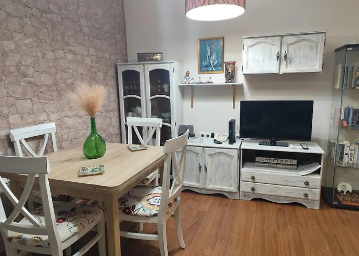 Entre El Falla Y La Caleta Apartment *