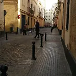 Entre El Falla Y La Caleta Apartman *